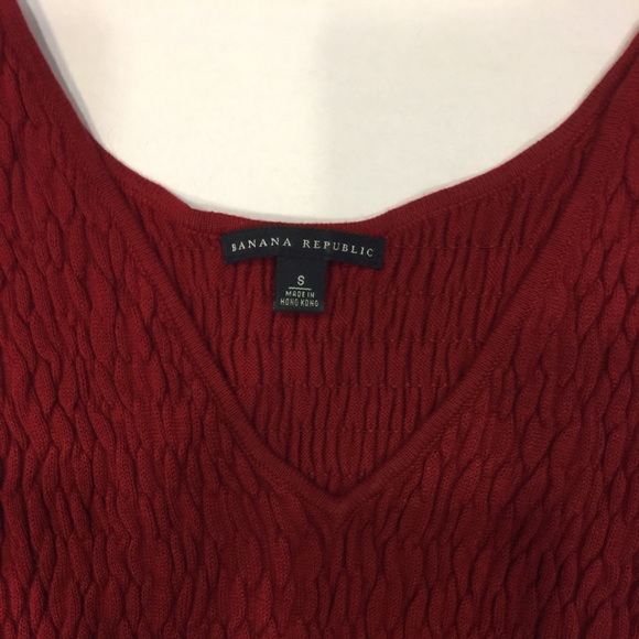 RED BANANA REPUBLIC TOP - Picture 2 of 5